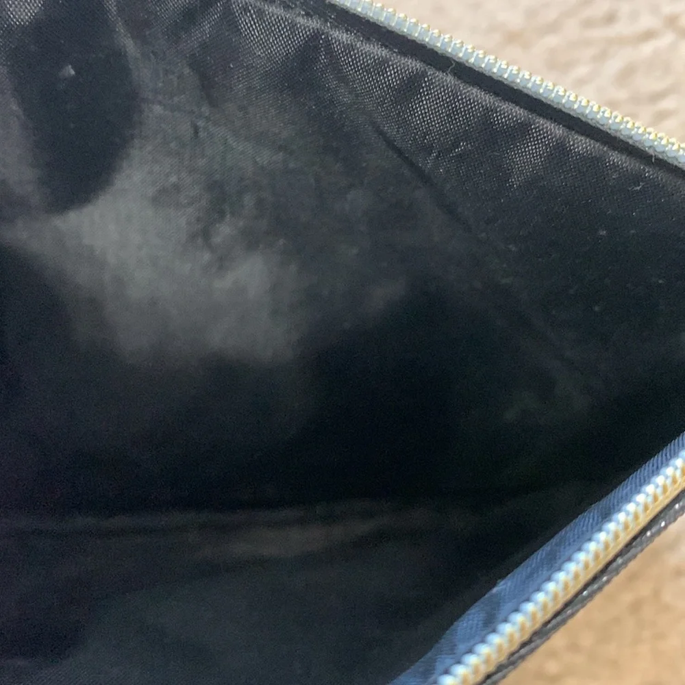 8 IPSY makeup bags.